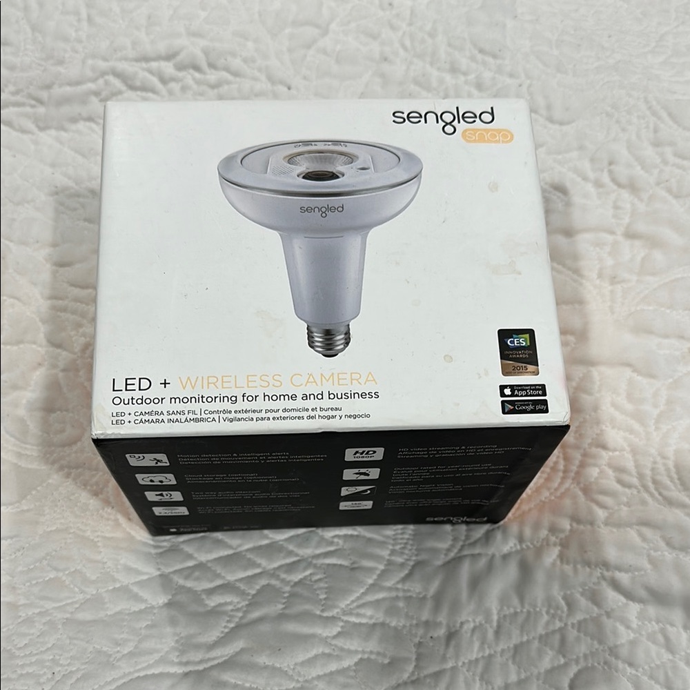 Snap LED Wireless Camera - White